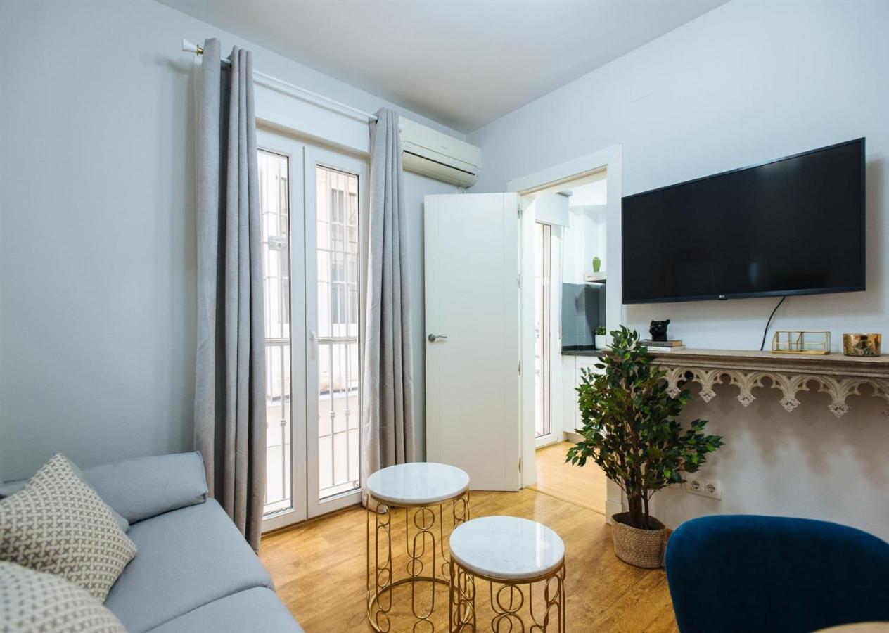 Feijoo Suite Apartment Севилья Экстерьер фото
