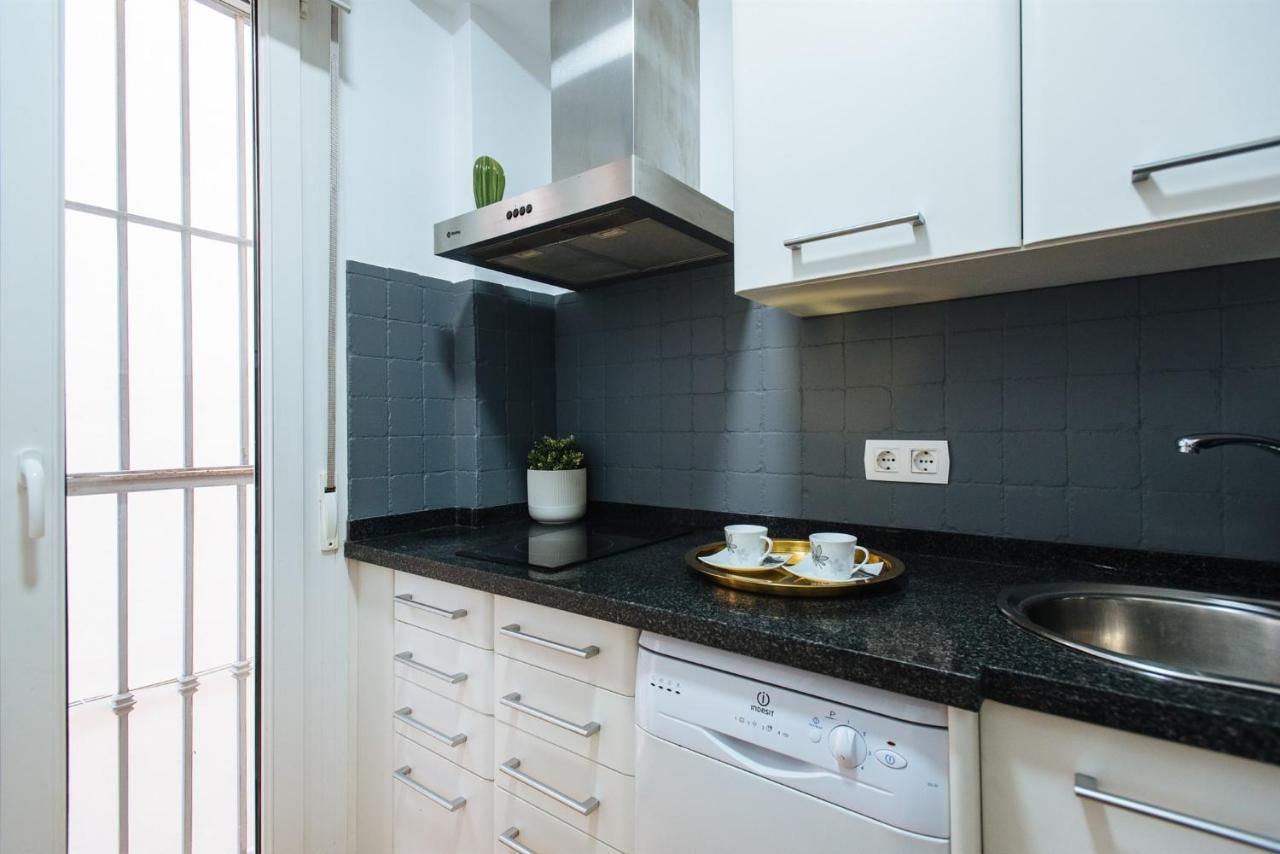 Feijoo Suite Apartment Севилья Экстерьер фото